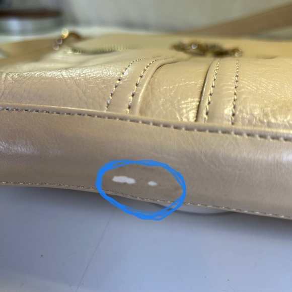 BACI Italy Cream Leather Crossbody Shoulder Bag, Heart Print Lining - Picture 12 of 16